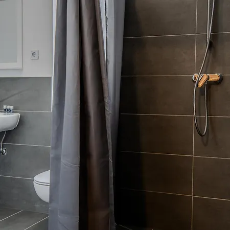 Отель Queens Residenz *