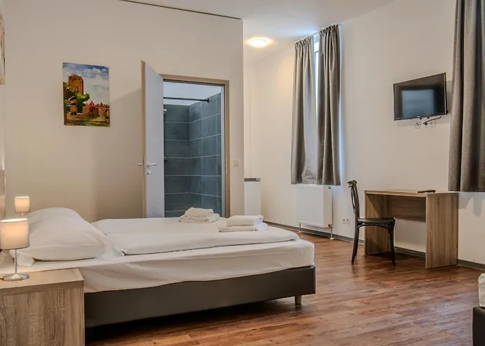 Queens Residenz מלון